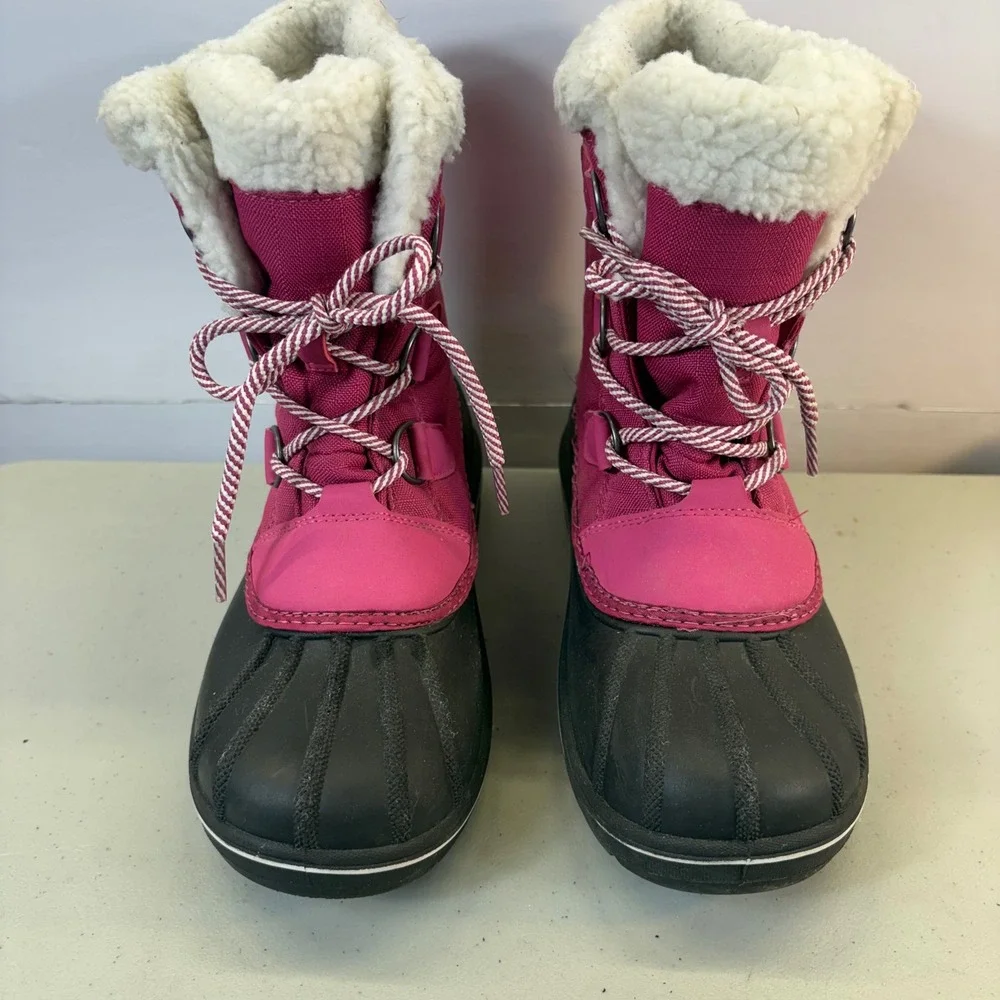 Cat & Jack Girls Thermolite Insulated Winter Snow Boots Size 5 Pink Black